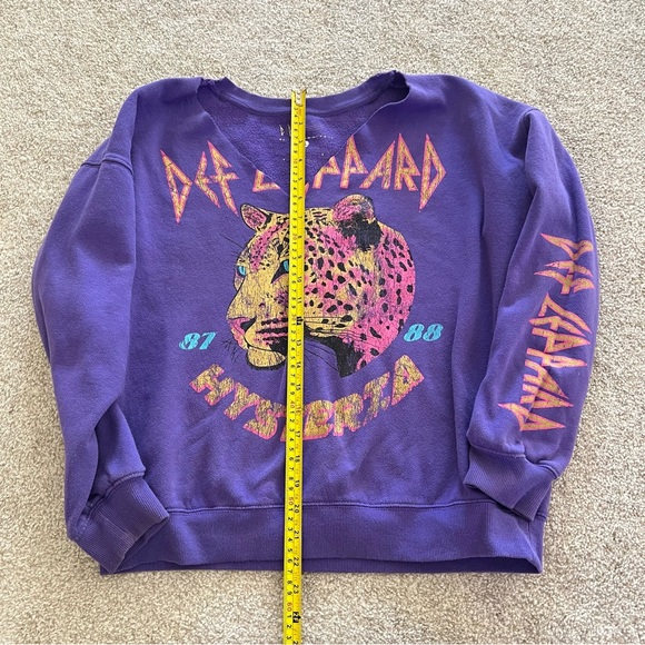 Def Leppard Hysteria Purple Vibrant Colorful Leopard Cotton Sweatshirt Medium - Picture 9 of 9